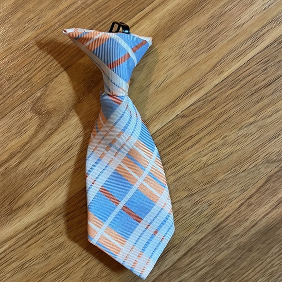 Lots of 14 clip on baby ties. These are not toddler size. - Picture 10 of 16